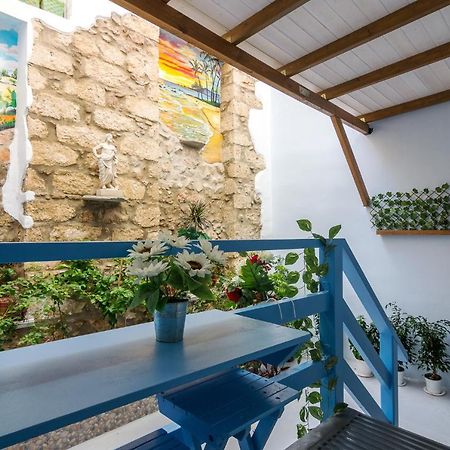 Wonderful Renovated Apartment With Private Patio Athens Ngoại thất bức ảnh