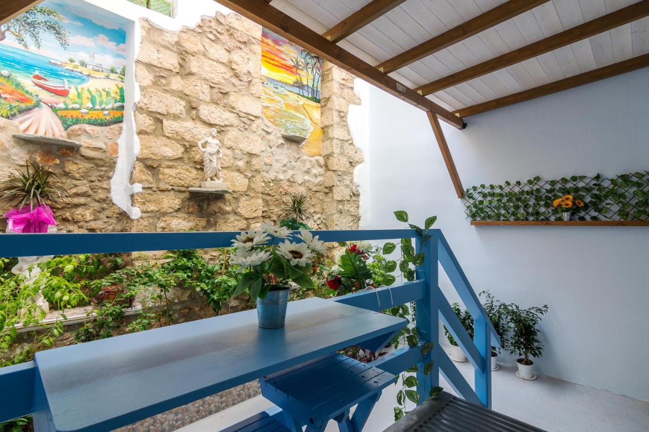 Wonderful Renovated Apartment With Private Patio Athens Ngoại thất bức ảnh