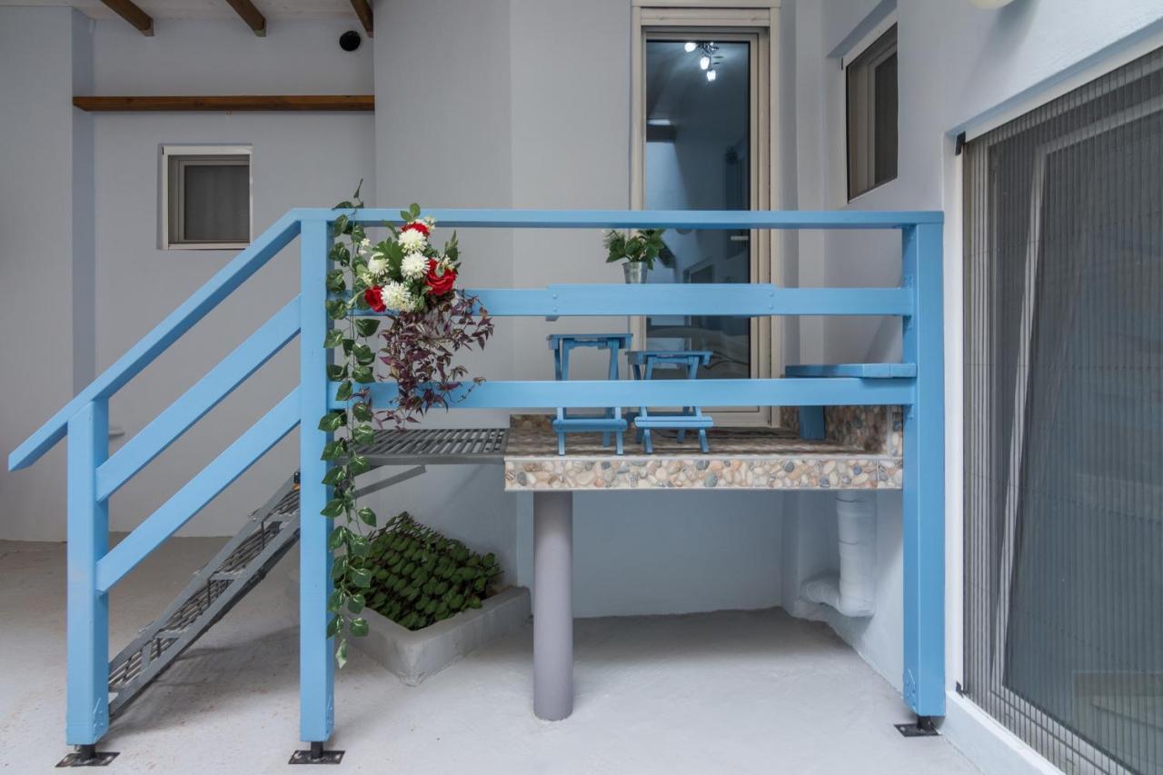 Wonderful Renovated Apartment With Private Patio Athens Ngoại thất bức ảnh